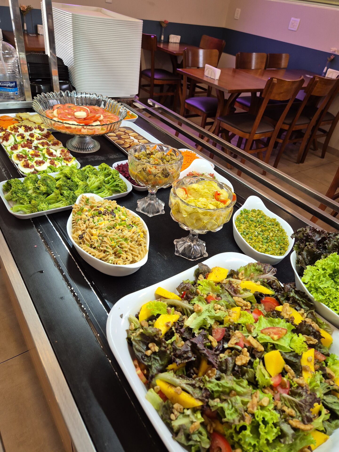 Buffet de saladas do Eredità